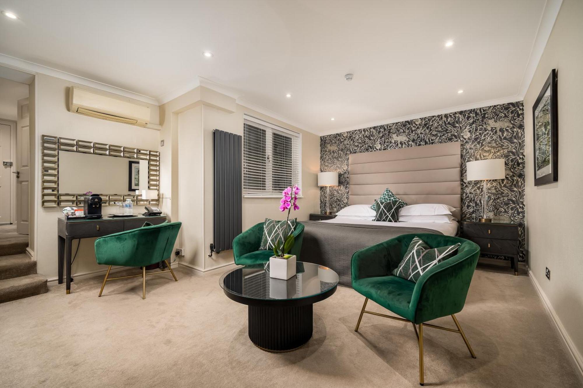 Deluxe King or Twin Room